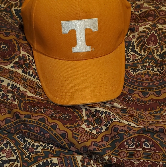 Vintage Tennessee jacket and cap bundle - Picture 4 of 14